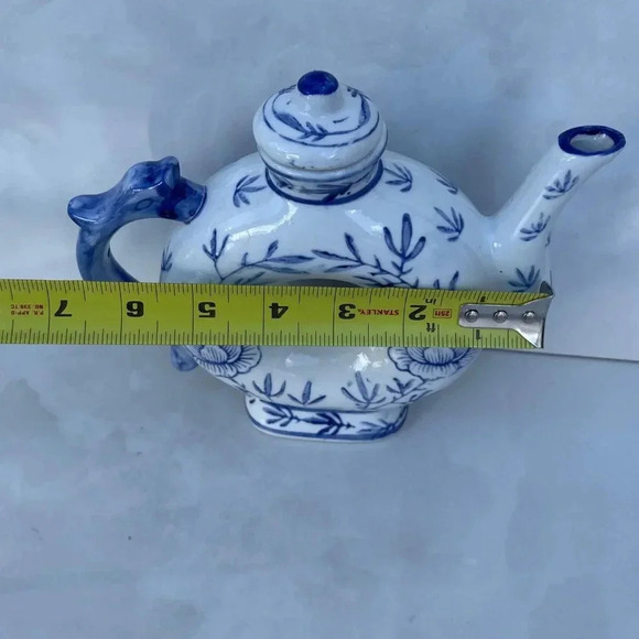 Vintage Collection Doughnut Shape Floral Print Chinese Porcelain Teapot Blue Whi - Picture 3 of 8